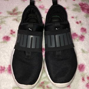 Puma shoes in a size 7. In good shape.